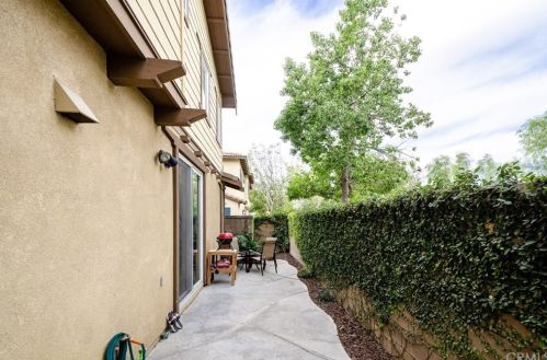 7040 Piedmont St, Chino CA  91710-6962 exterior