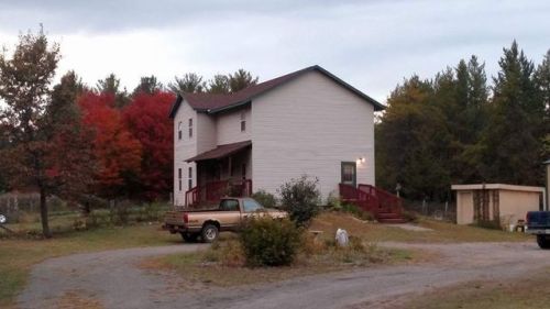 917 5th Ave, Hancock, WI 54943-9332