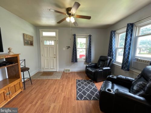 2052 2nd St, Harrisburg, PA 17113-3001