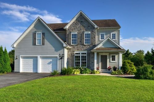 7415 Autumn Wood Dr, Harrisburg, PA 17112-8805