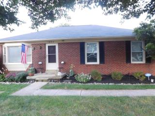 577 Greenfield Dr, Lexington, KY 40517-1701