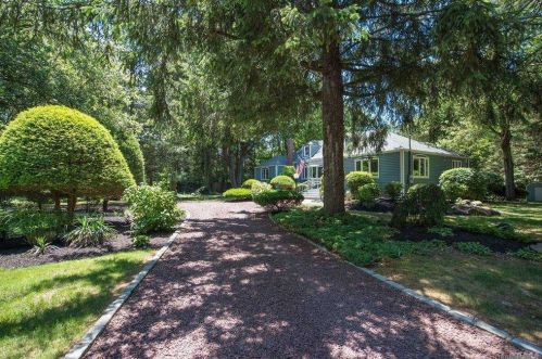20 Oak Ln, Northport, NY 11768-2632