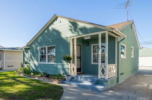 15203 Cordary Ave, Lawndale, CA 90260-2315