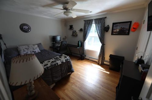 34 Tower Hill Rd, Cumberland RI  02864-1524 exterior