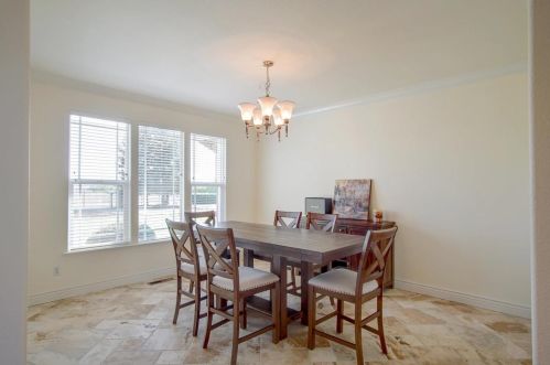 5890 Yuste Ln, Hollister CA  95023-9538 exterior