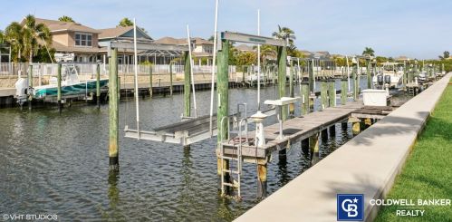 420 Islebay Dr, Ruskin FL  33572-3331 exterior