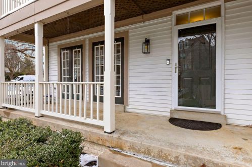 12855 Mill House Ct, Woodbridge, VA 22192-2928