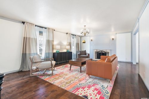 1460 Hobble Creek Dr, Springville, UT 84663-2888