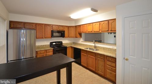 6515 Hubbardton Way, Springfield VA  22150-4282 exterior