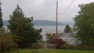 9843 Arrowsmith Ave, Seattle WA  98118-5904 exterior