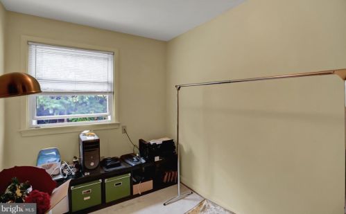 2456 Brookwood St, Harrisburg PA 17104-2111 exterior