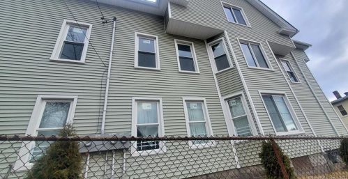 105 Easton Ave, Waterbury CT  06704-3032 exterior