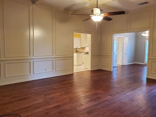 2328 Stonegate Dr, Bedford, TX 76021-4347