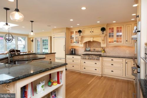 258 Aldrin Dr, Prospectville PA 19002-4101 exterior