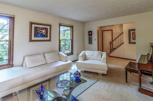 1764 Taper Dr, Pittsburgh, PA 15241-2656