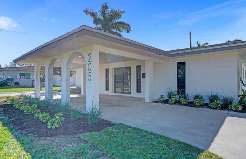 205 3rd Ave, Dania Beach, FL 33004-2911