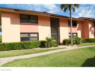 1532 Mainsail Dr, Naples FL  34114-8863 exterior