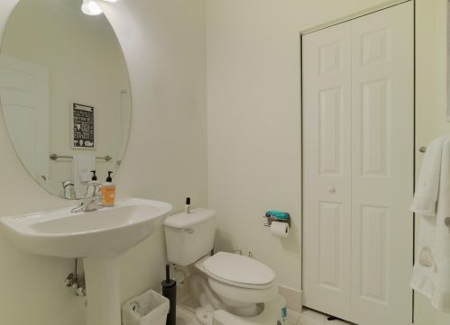 2870 Oasis Dr, Boynton Beach FL  33426-8665 exterior