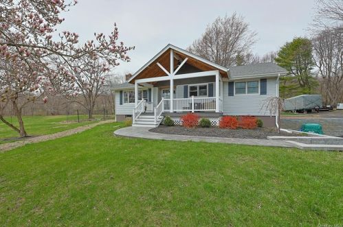 19 Deer Ln, Westtown, NY 10998-2610