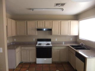4819 85th Ave, Phoenix, AZ 85037-1218
