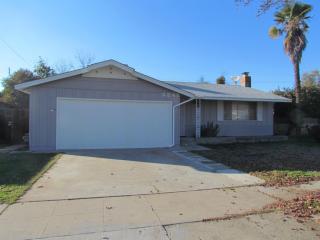 3241 Ezie Ave, Fresno, CA 93727-8001
