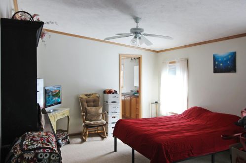 2 Elcona Dr, Keene NH  03431-5706 exterior