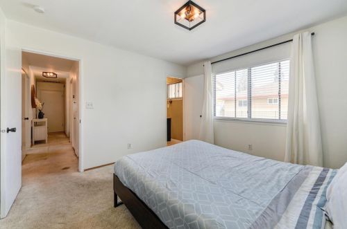 9406 Acapulco Way, Elk Grove CA  95624-1902 exterior