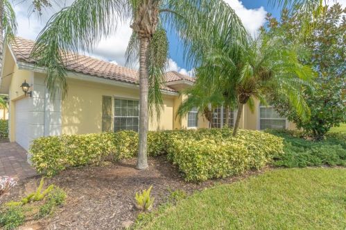 7829 Orvieto Ct, Naples FL  34114-2634 exterior