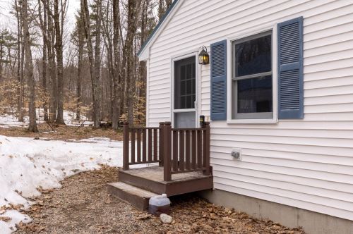 5 Woodcrest Dr, Ossipee, NH 03864-7003
