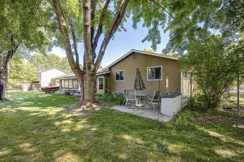1716 Harrison Ct, Waterford MN  55057-3004 exterior