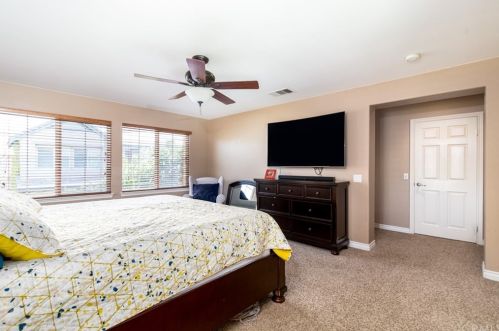 27404 Lock Haven Ct, Temecula CA  92591-4423 exterior