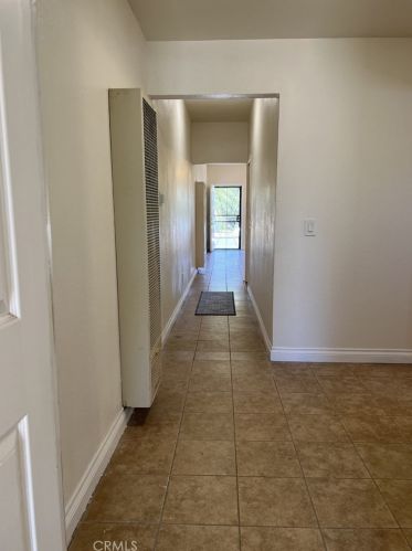 211 Olive Ave, Rialto CA  92376-5917 exterior