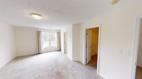 153 Wellington Dr, Florence KY  41042-7719 exterior