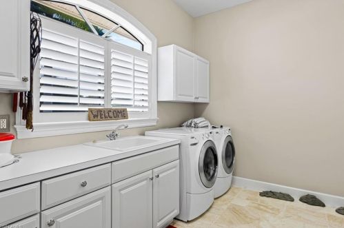 848 Birdie View Pt, Sanibel FL  33957-4629 exterior