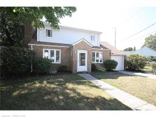 21 Piper Rd, New Haven, CT 06514-3335