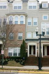 14490 Village High St, Gainesville, VA 20155-4015