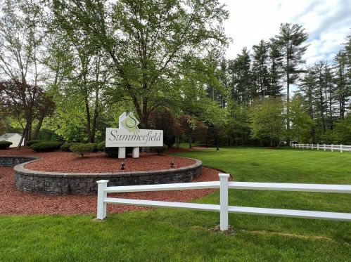 7 Summerfield Way, Amherst NH  03031-2868 exterior