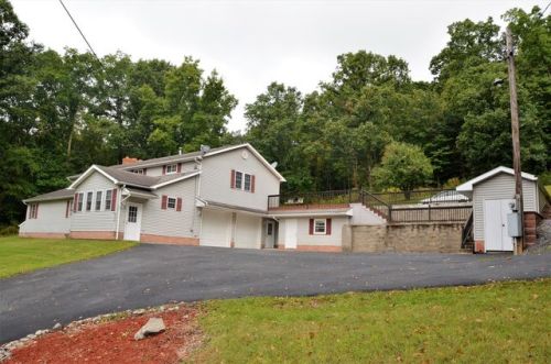 526 River Rd, Edinburg, PA 16116-2812
