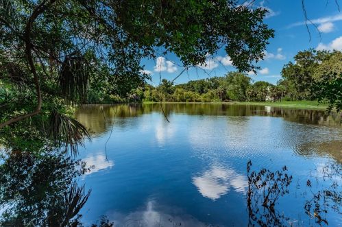 1902 Virginia Ave, Tarpon Springs, FL 34689-1900