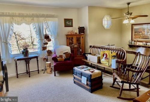 271 Lammey Rd, Marsh, PA 19520-9475