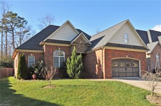 132 Fearington Dr, Kernersville, NC 27284-7135