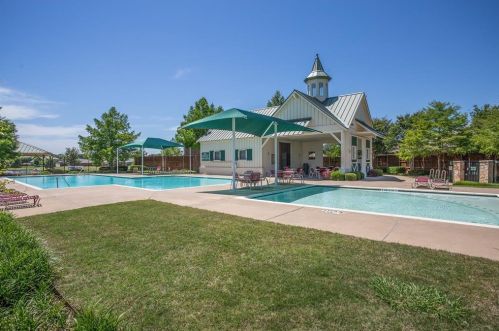 4020 Lone Star Ln, Denton TX  76210-3499 exterior