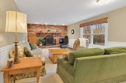 26 Ridge Rd, Southington CT  06489-2437 exterior