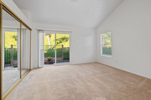 20077 Summit View Ct, Santa Clarita CA  91351-5709 exterior