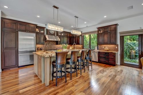 9851 Oakwood Cir, Orange CA  92861-1221 exterior