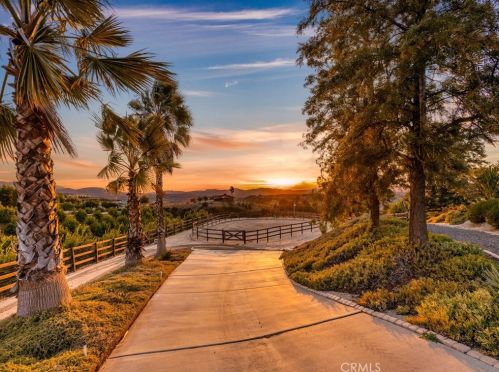 41777 Parado Del Sol Dr, Temecula CA  92592-8998 exterior