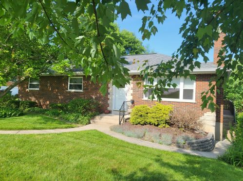 921 Sunglow St, Covington, KY 41017-1131