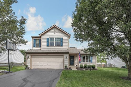 216 Purple Finch Loop, Pataskala, OH 43062-8824