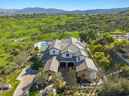 25682 Oak Meadow Dr, Santa Clarita CA  91381-0762 exterior