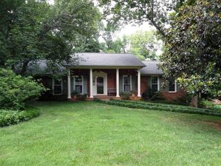 4770 Forest Manor Dr, Winston Salem, NC 27103-9753